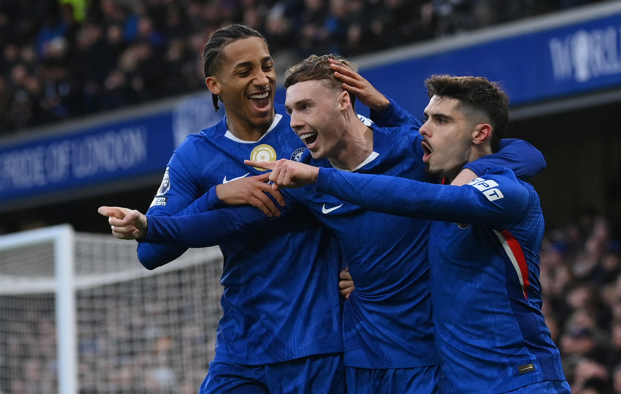 Chelsea return to top four with 2-0 home win over Everton