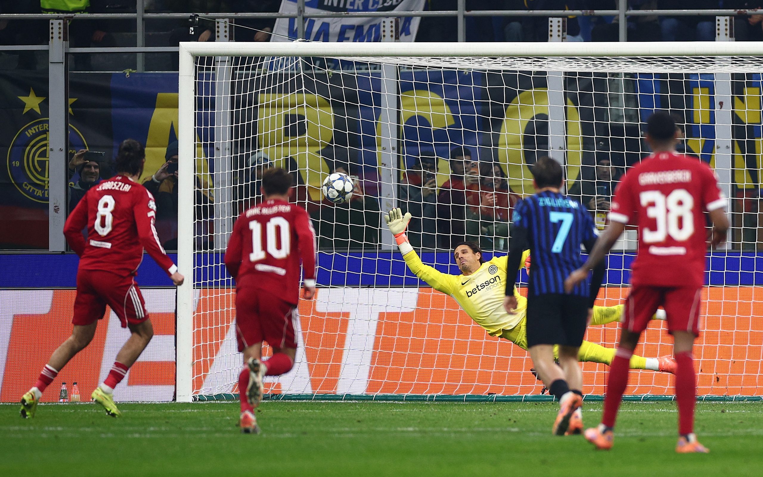 Liverpool and Spurs win as Chelsea fall to Atalanta in crucial Champions League night