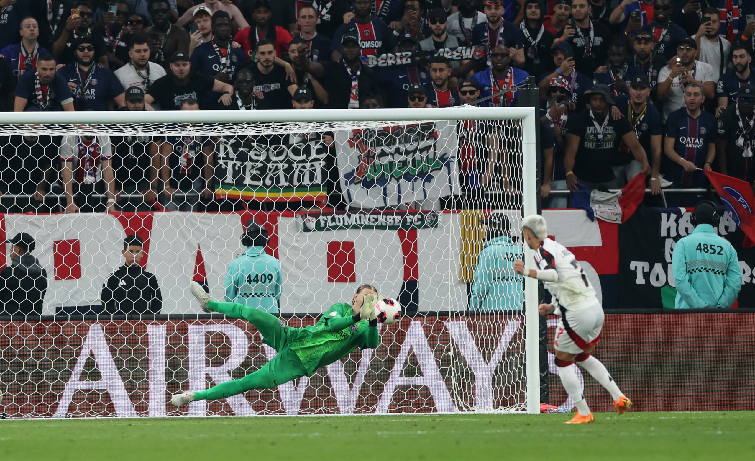 PSG sink Flamengo to win Intercontinental Cup PSG sink Flamengo to win Intercontinental Cup