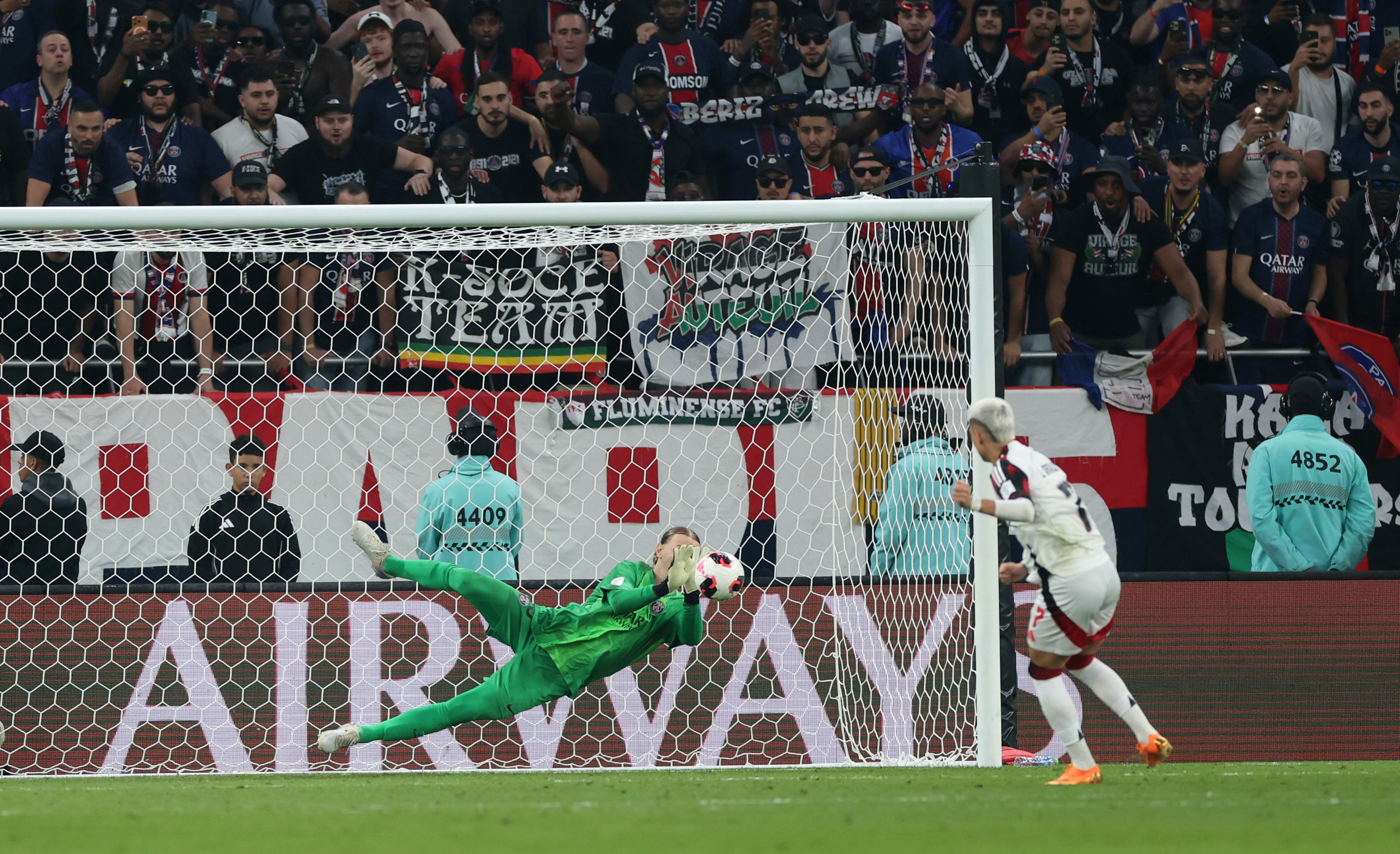 PSG sink Flamengo to win Intercontinental Cup PSG sink Flamengo to win Intercontinental Cup