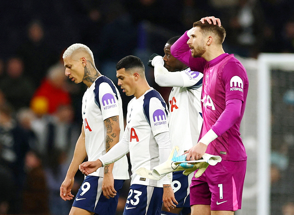 ‘We are nothing without fans,’ Frank says after booing at Spurs ‘We are nothing without fans,’ Frank says after booing at Spurs