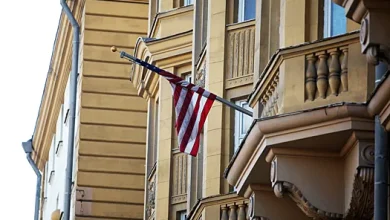 Amerika imesimamisha wahamiaji wote kutoka nchi mbili. Amerika imesimamisha wahamiaji wote kutoka nchi mbili.