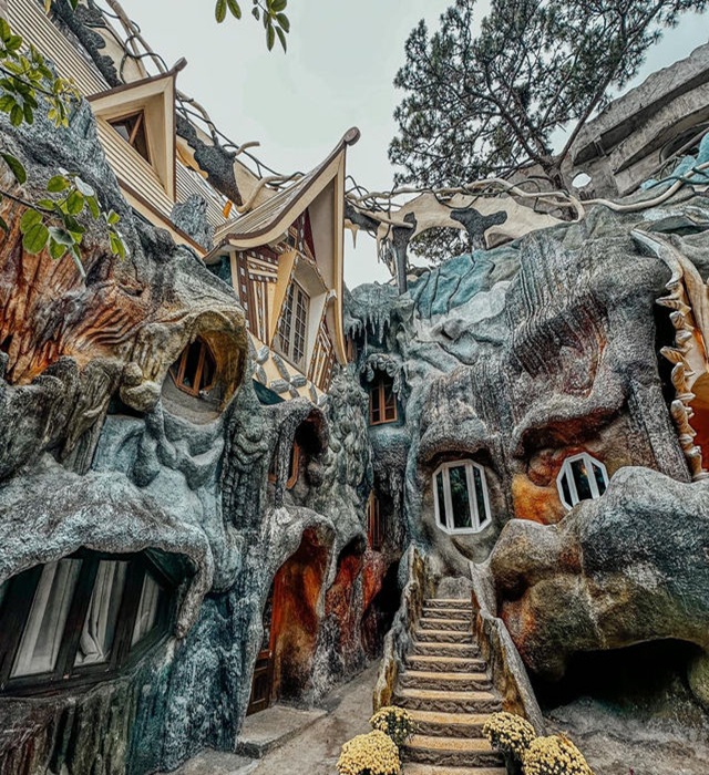 The eccentricity of the project’s author can be seen in every detail (Crazy House, Vietnam).