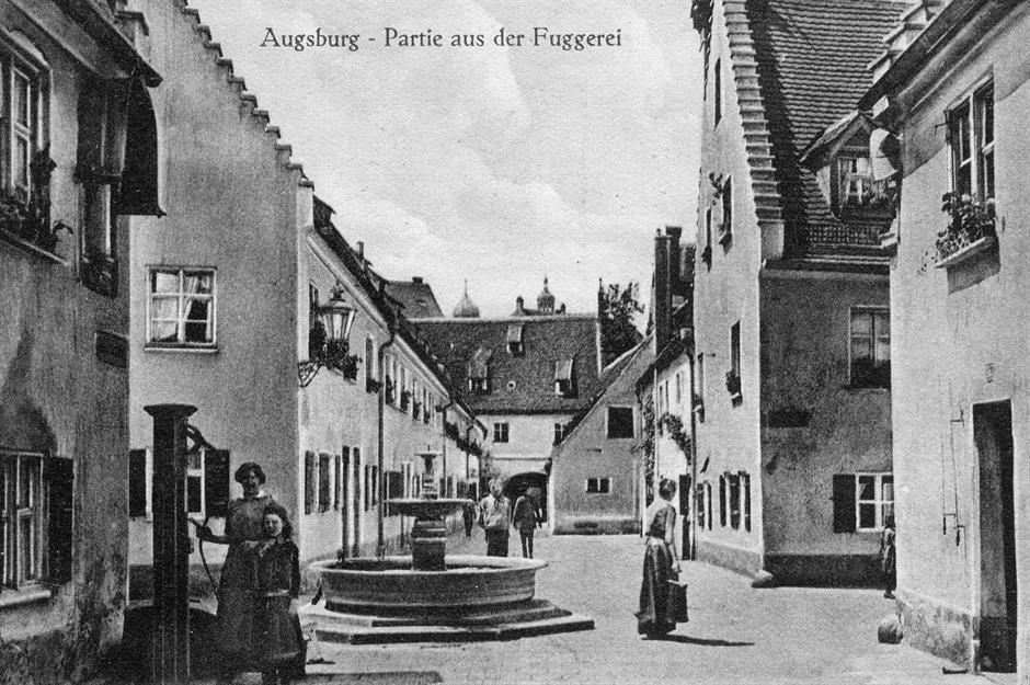 The social quarter has retained its traditional architectural style. The social quarter has retained its traditional architectural style.